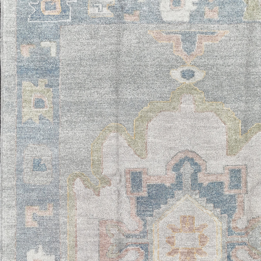 17798 Handwoven Rug 6’4 x 9