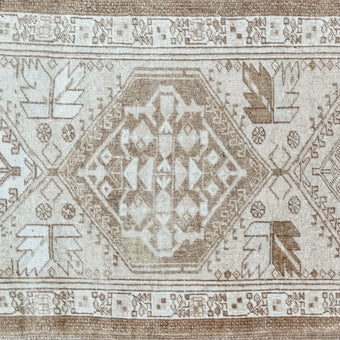 17812B Handwoven Vintage Rug 2’4 x 8’9