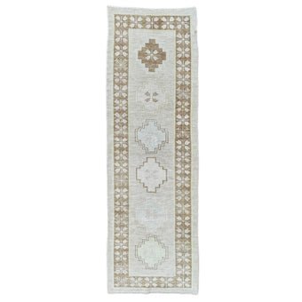 17814 Handwoven Rug 2’8 x 8’2