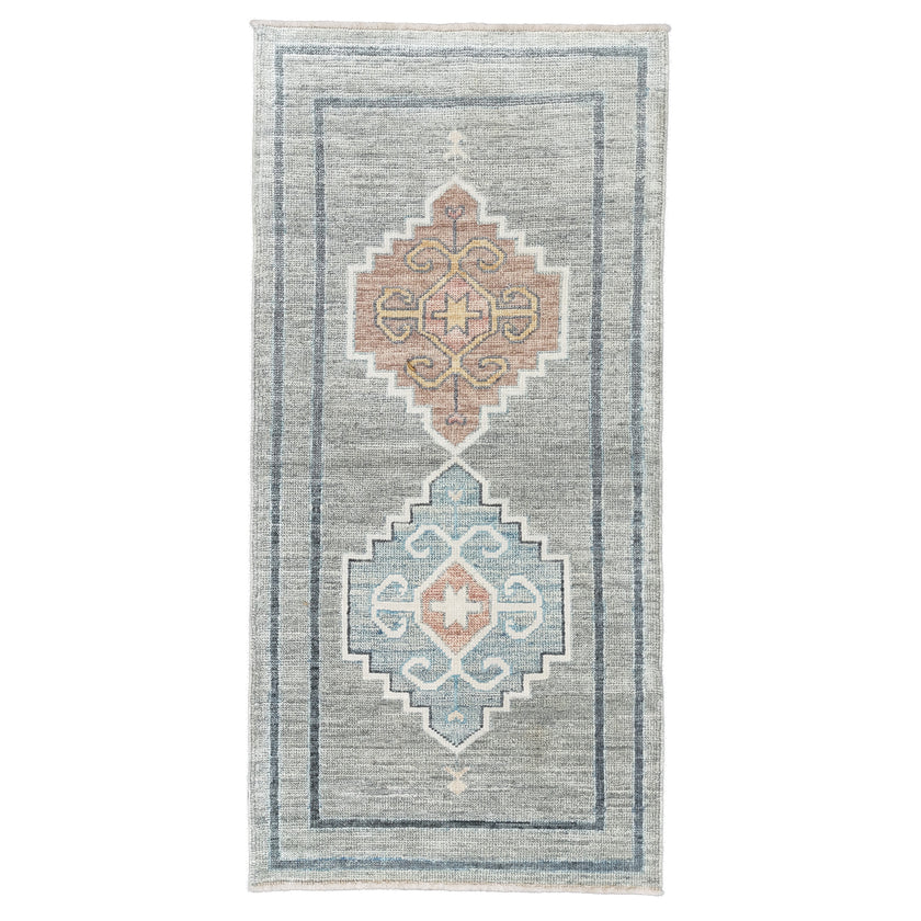 17820 Handwoven Rug 2'10 x 5’10