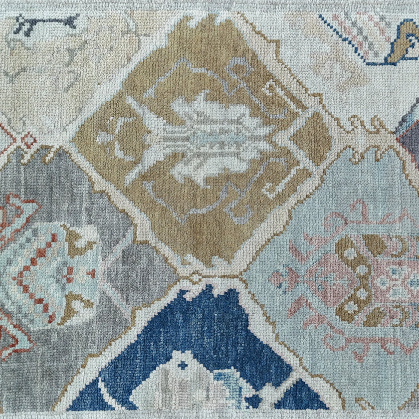 17828 Handwoven Rug 2’9x11