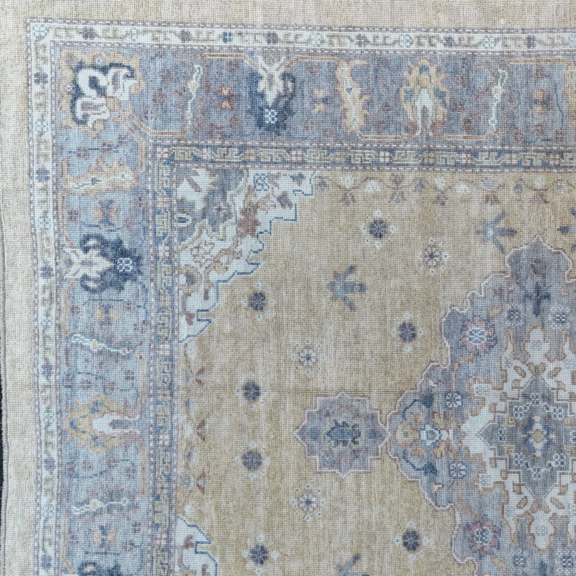 17852 Handwoven Rug 8’6 x 10’6