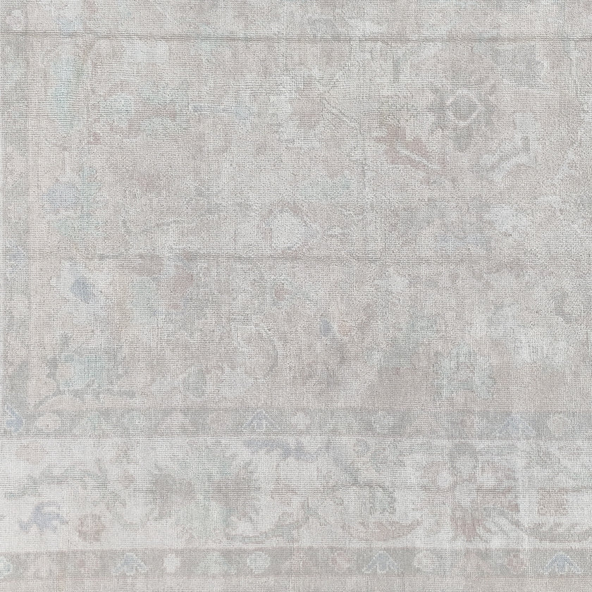 17878 Handwoven Rug 9’2 x 11’3