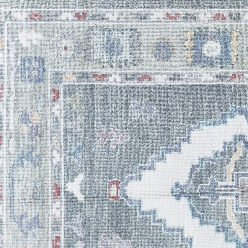17888 Handwoven Rug 5'2 x 7