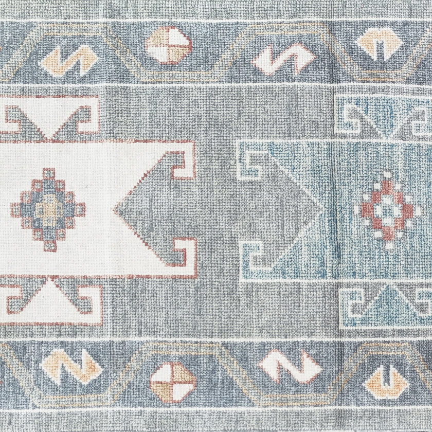 17899 Handwoven Rug 2’11 x 16