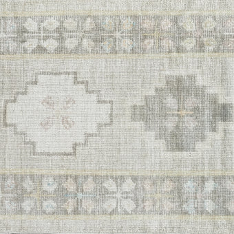 17932 Handwoven Rug 2’9 x 10’1