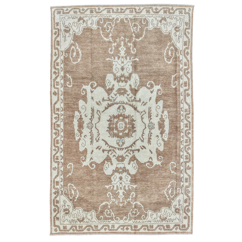 17993 Handwoven Rug 5'9 x 9'3