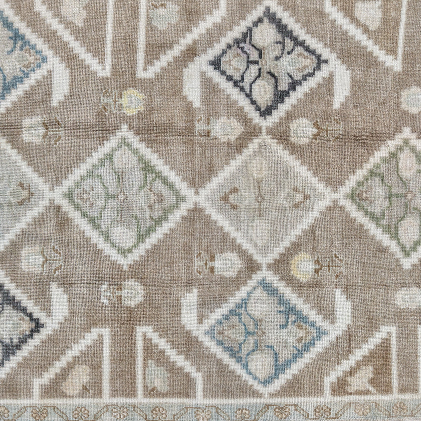 18033 Handwoven Rug 5'3 x 8'10