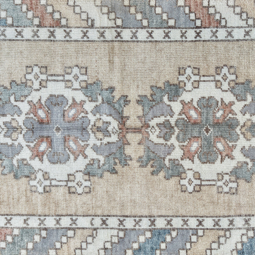 18070 Handwoven Rug 3'1 x 10'2