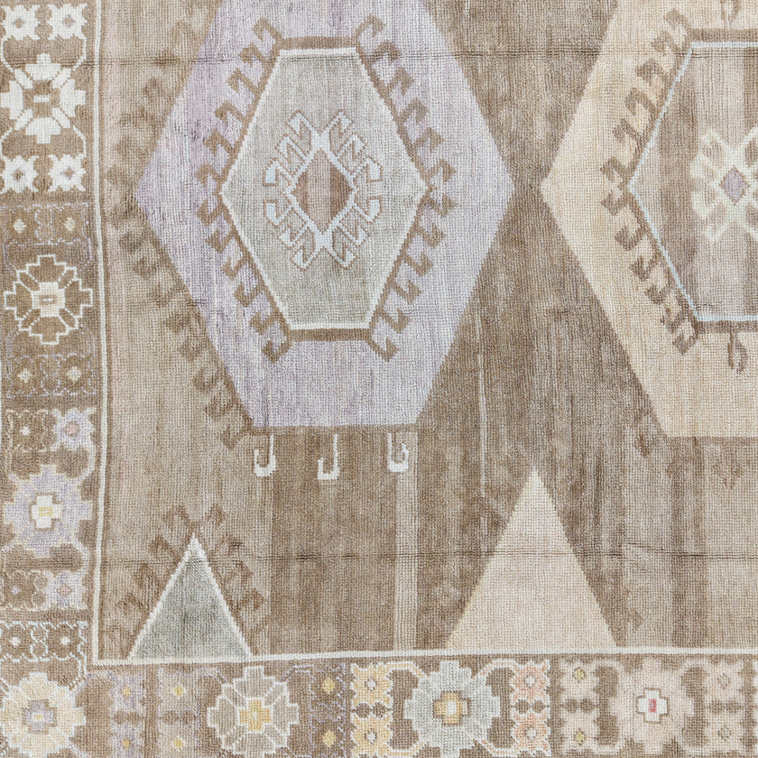 18172 Handwoven Rug 8'4 x 10'7