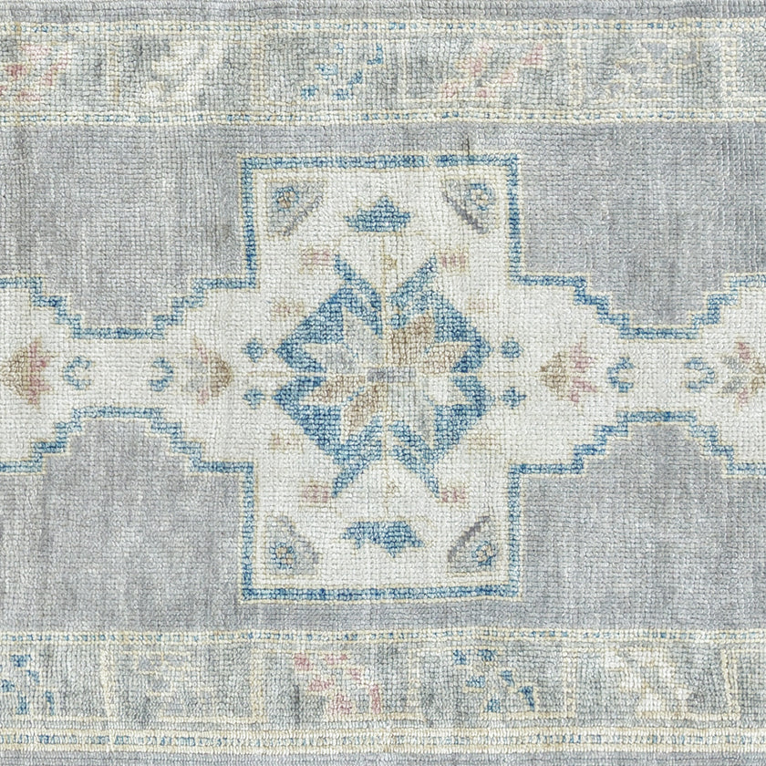18179 Handwoven Rug 2'11 x 11'5