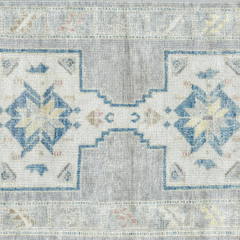 18179 Handwoven Rug 2'11 x 11'5