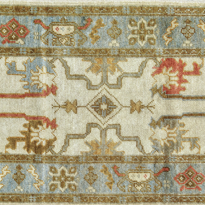 18202 Handwoven Rug 2'9 x 11'7