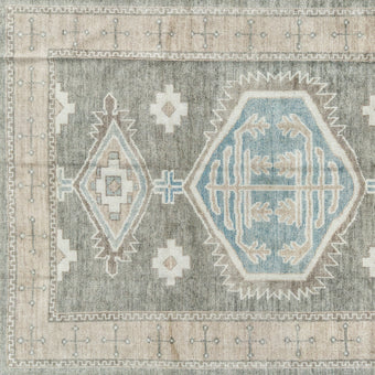 18207 Handwoven Rug 6'1 x 9'