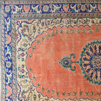 3207 Handwoven Vintage Rug 7 x 10'2