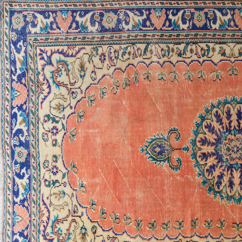 3207 Handwoven Vintage Rug 7 x 10'2