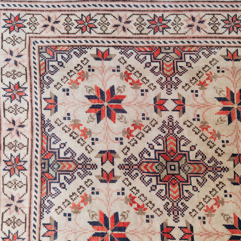 3305 Handwoven Vintage Rug 5'3 x 9'9