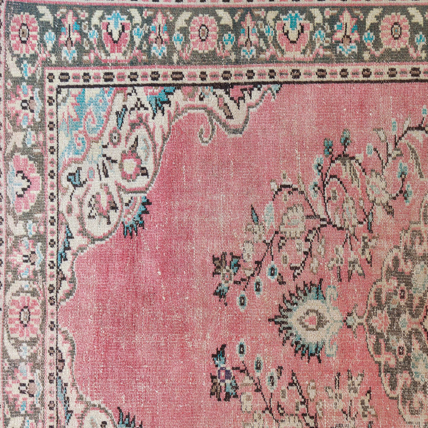 3444 Handwoven Vintage Rug 5'9 x 8'8