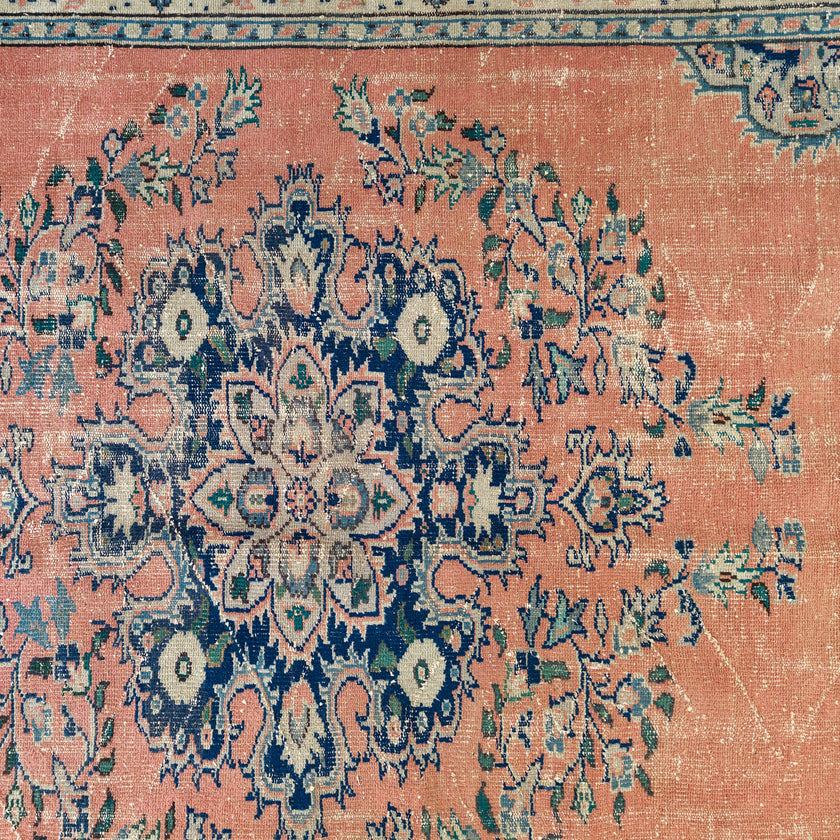 3455 Handwoven Vintage Rug 7'6 x 10'4