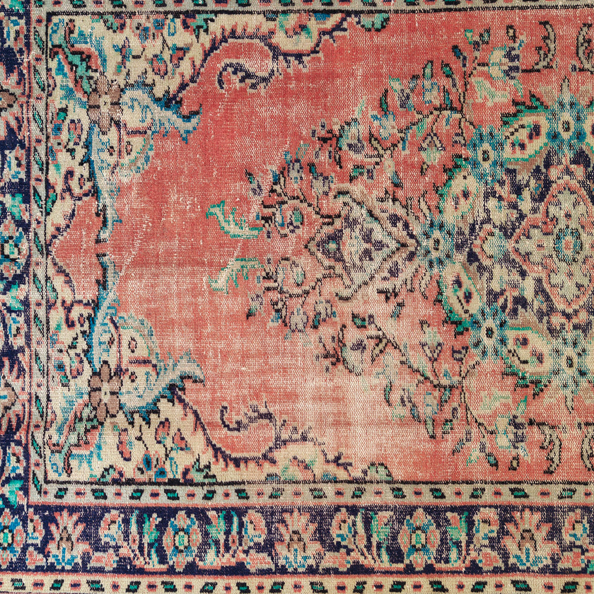 3556 Handwoven Vintage Rug 5'2 x 8'8