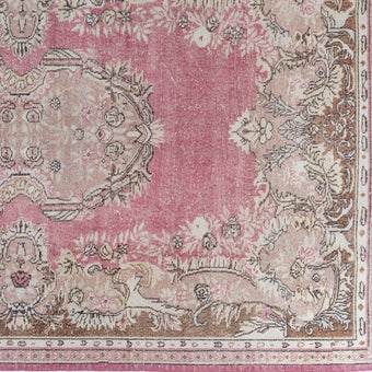 3565 Handwoven Vintage Rug 6'9 x 10'5