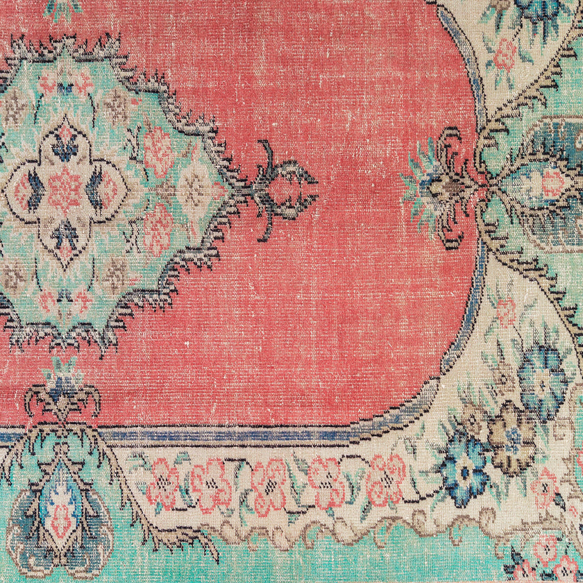 3881 Handwoven Vintage Rug 6'3 x 8'10