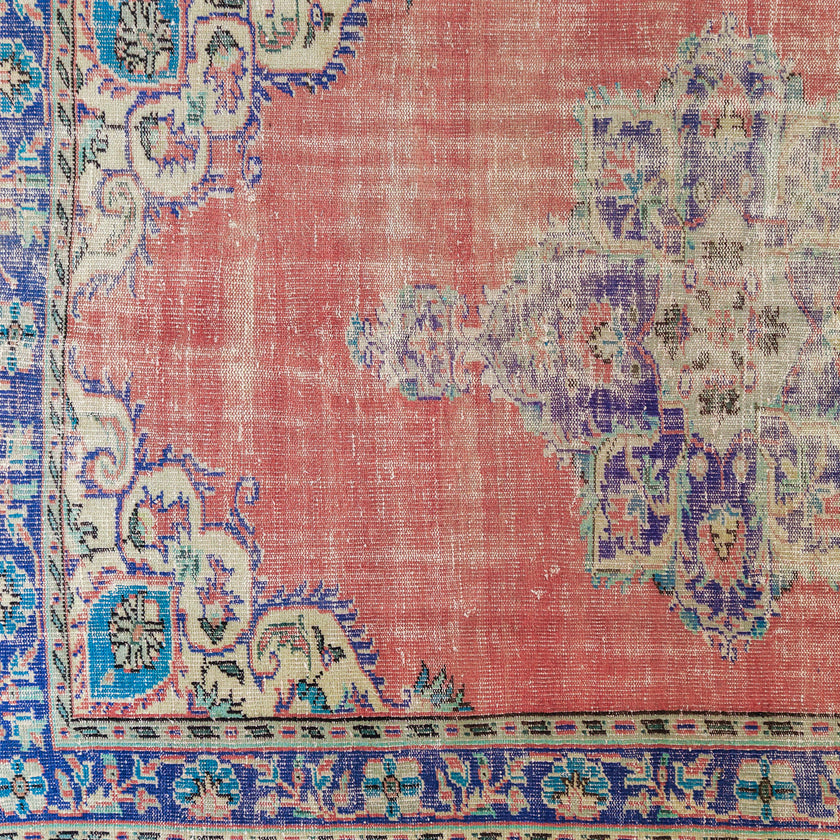 3882 Handwoven Vintage Rug 8’9 x 5’10