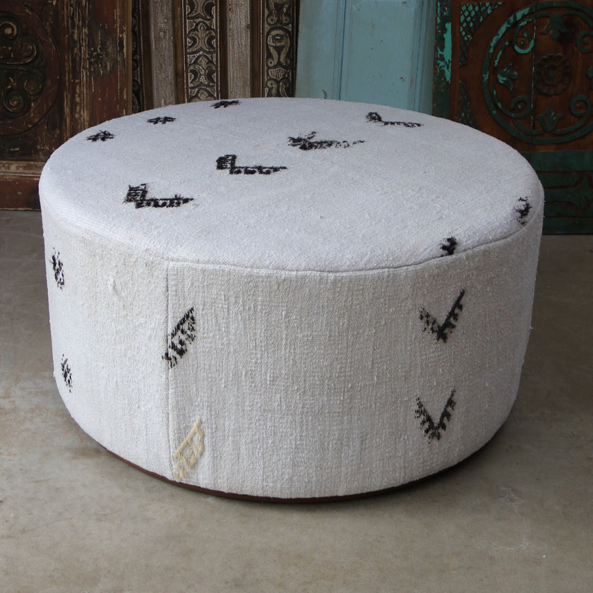 Hemp Ottoman 4218C Round 42