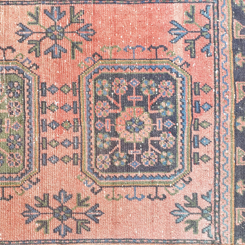 4534 Handwoven Vintage Rug 2'11 x 11