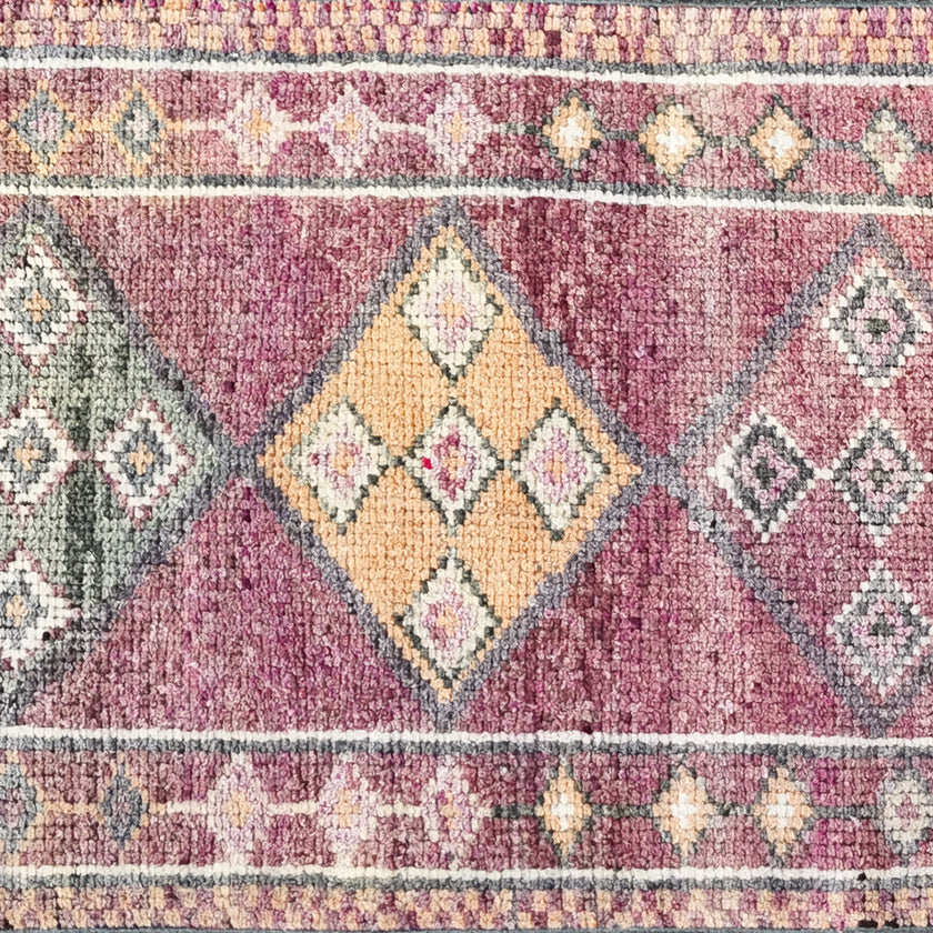 4725 Handwoven Vintage Rug 2'8 x 11'6