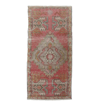 4766 Handwoven Vintage Rug 1’6x3'1