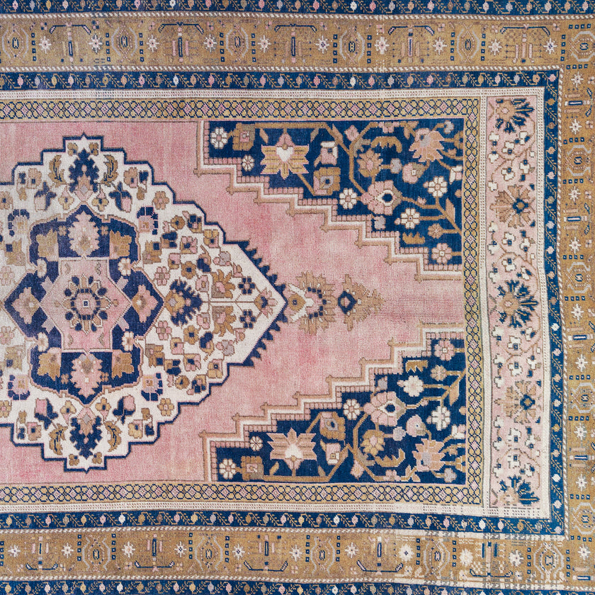 4879 Handwoven Vintage Rug 5'7 x 9'1