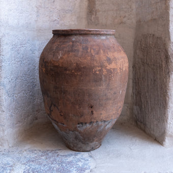 Olive Jar 502 (17x40)