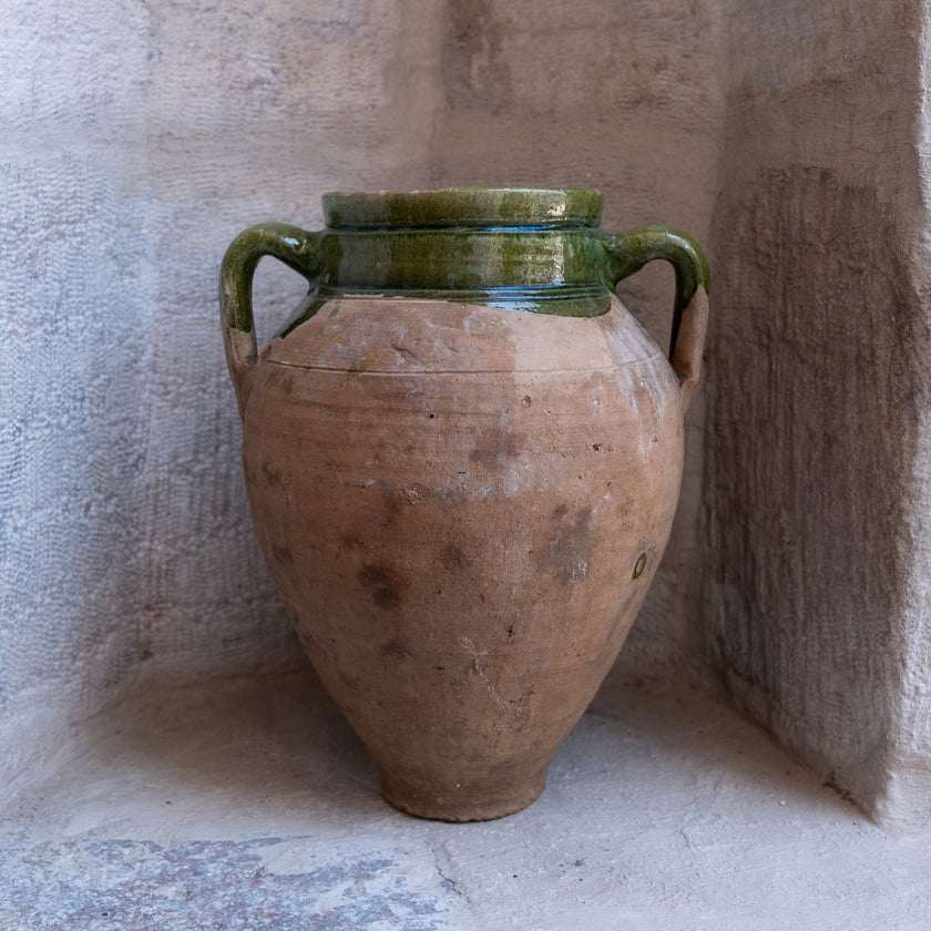 Olive Jar 509 (15x35)