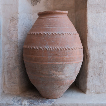 Olive Jar 520 (26x59)