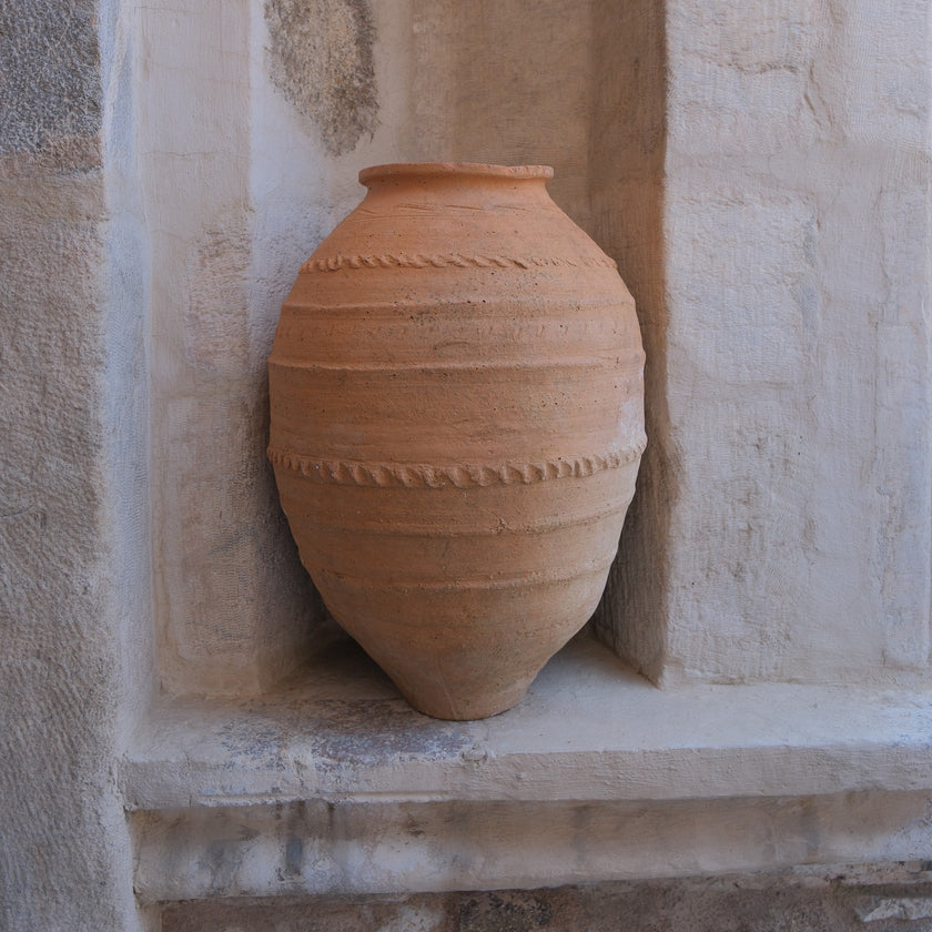 Olive Jar 539 (28x61)