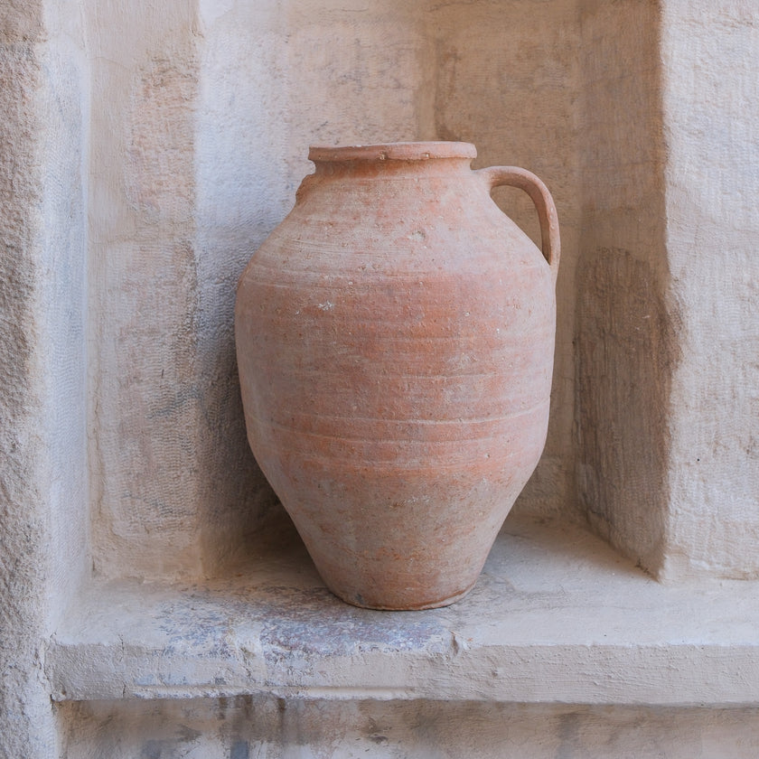 Olive Jar 552 (21x47)