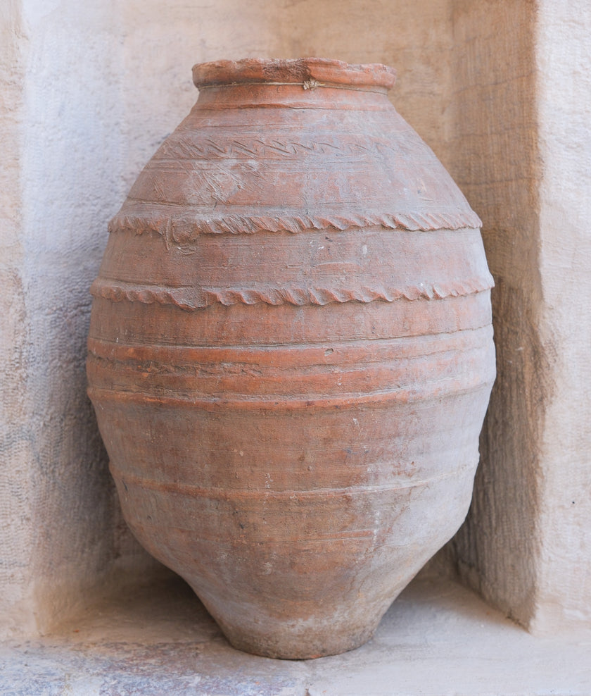 Olive Jar 565 (24x45)