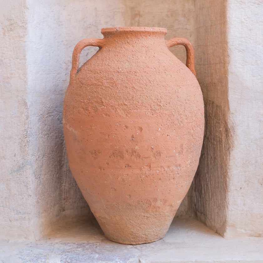 Olive Jar 567 (23x50)