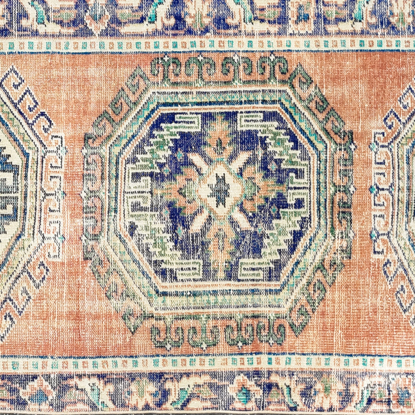 56903 Handwoven Vintage Rug 3’9 x 11