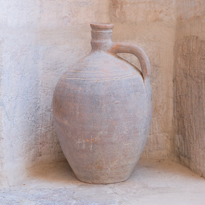 Olive Jar 581 (15x35)