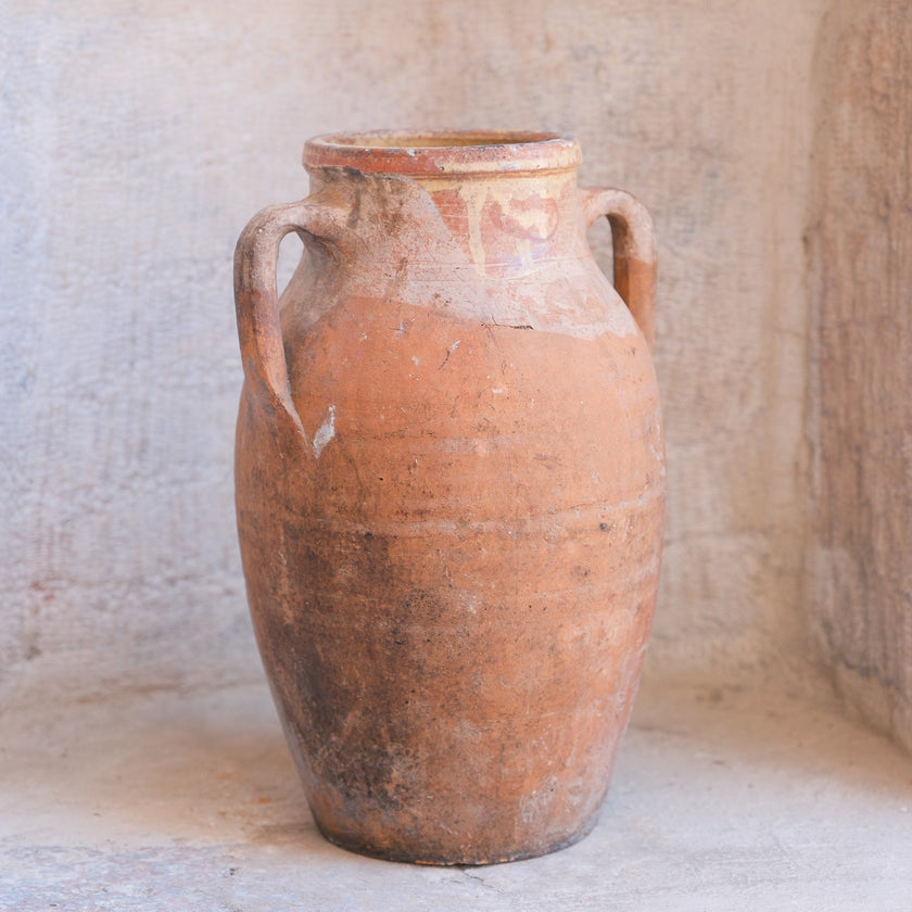 Olive Jar 582 (13x25)