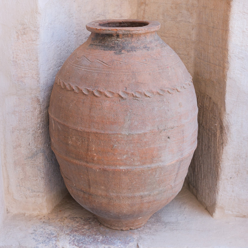 Olive Jar 595 (25x56)