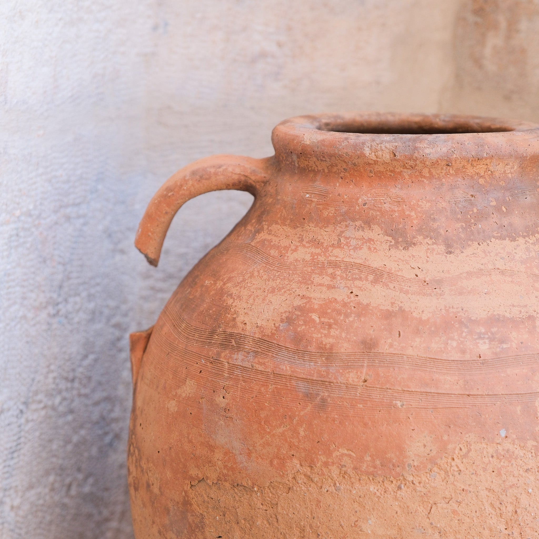 Olive Jar 596 (17x42) – Zuma Imports