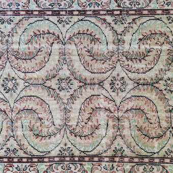 6122 Handwoven Vintage Rug 5'11 x 9'4