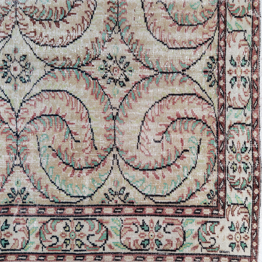 6122 Handwoven Vintage Rug 5'11 x 9'4