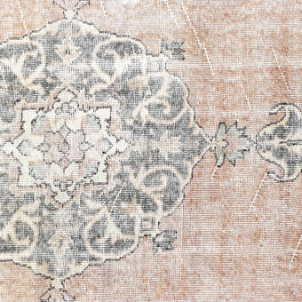 6234 Handwoven Vintage Rug 2'9 x 9'4