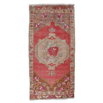 6600 Handwoven Vintage Rug 1’9x3'9