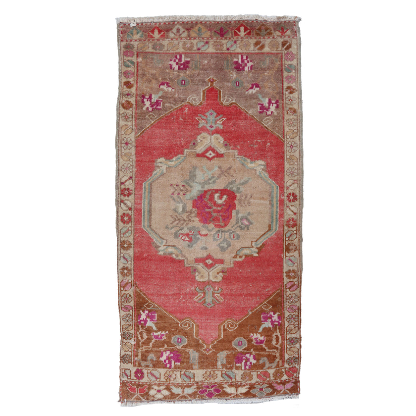 6600 Handwoven Vintage Rug 1’9x3'9