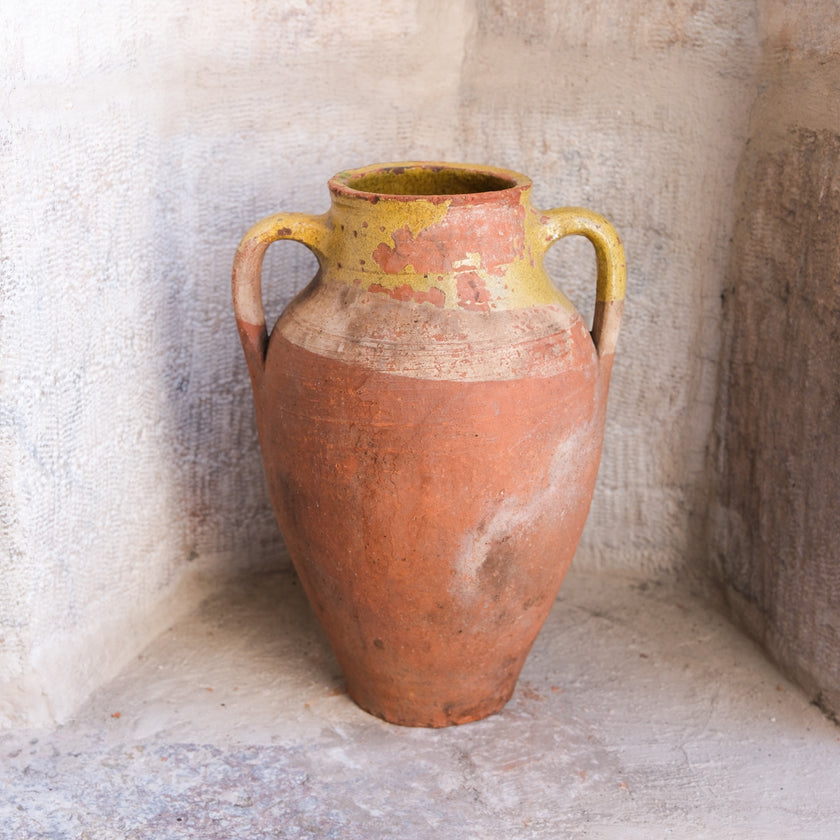 Olive Jar 675 (15x29)